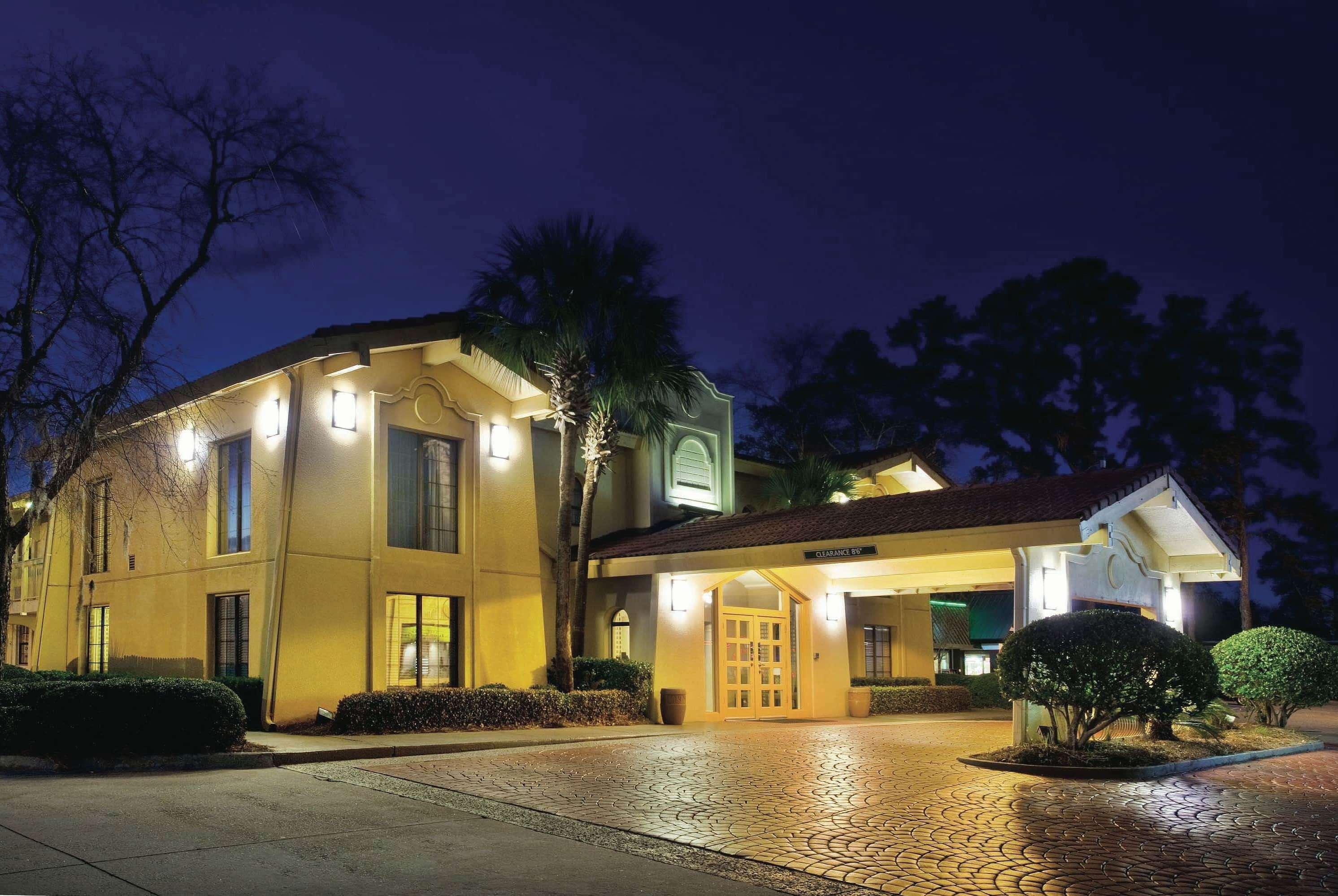 La Quinta Inn By Wyndham Savannah Midtown Exterior foto