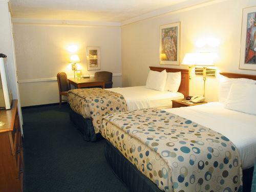 La Quinta Inn By Wyndham Savannah Midtown Habitación foto